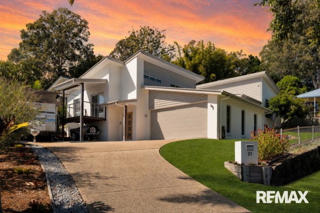 Impressive Designer Home in Peaceful Cul-de-Sac with Scenic Views