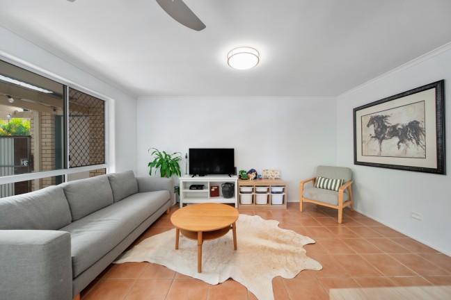 Ideal First Home or Investment with Exclusive Courtyard and Lawn Area