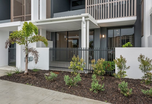 Two Bedroom Low-Maintenance & Luxury Living with Water Views in Prime Birtinya Location