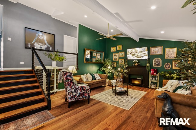 Privacy, Charm, Outlook: WOW!