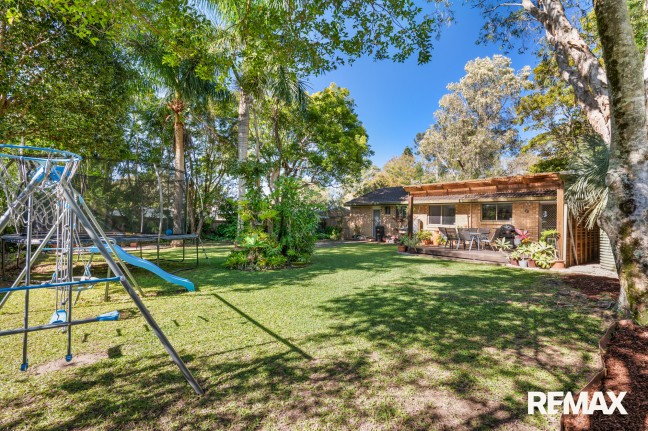 Entry Level Opportunity: BIG Backyard, Parkside Delight!