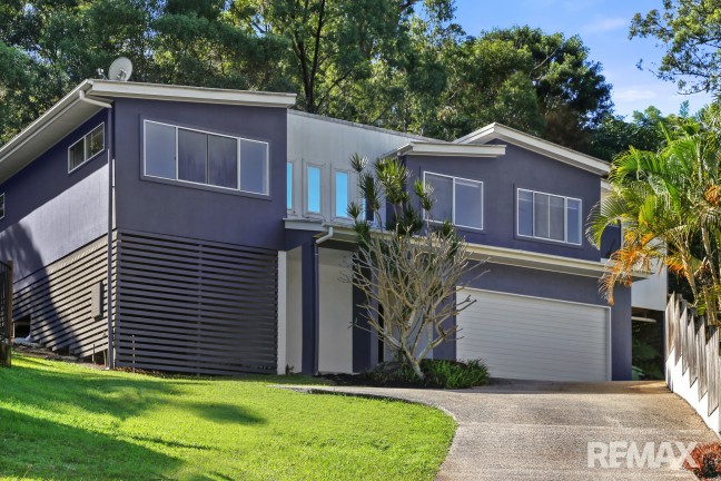 Spacious 4 bedroom home in quiet cul-de-sac and in sought after Little Mountain.