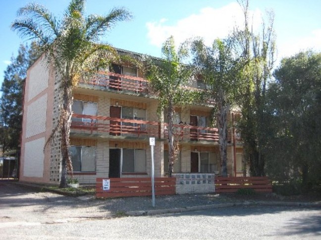 Refurbished Unit, Close to CBD!