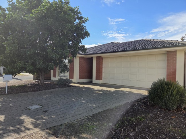 Spacious Family Living in a Peaceful Location