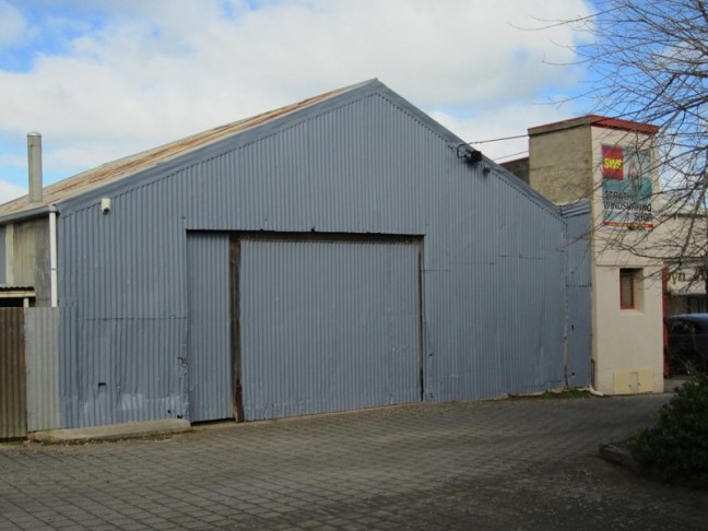 Prominent Commercial Storage Shed– Location Location!