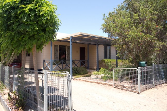 Quiet & Peaceful Surrounds - Great Back Yard!