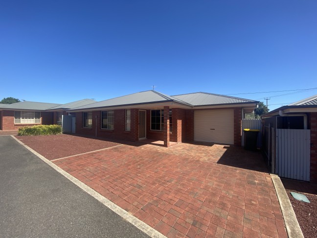 ~APPLICATIONS CLOSED~ Low Maintenance Unit