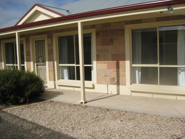 Modern Home Close to Schools