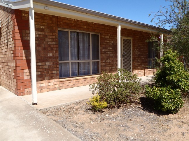 Low Maintenance Unit, Quiet Location! APPLICATIONS CLOSED