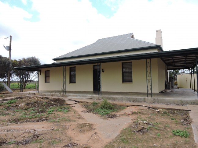 Acreage with Huge Potential