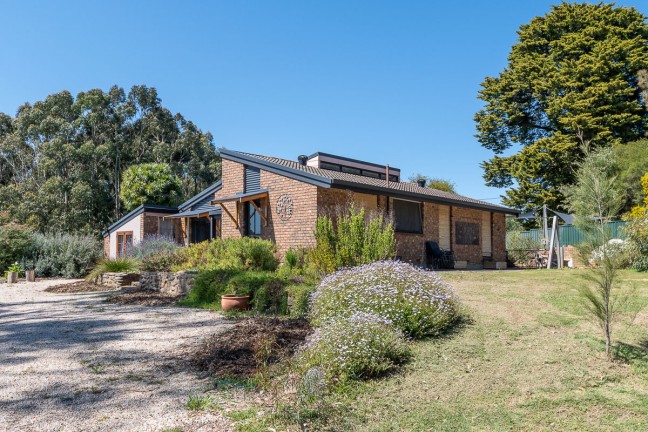 Get the Country Life