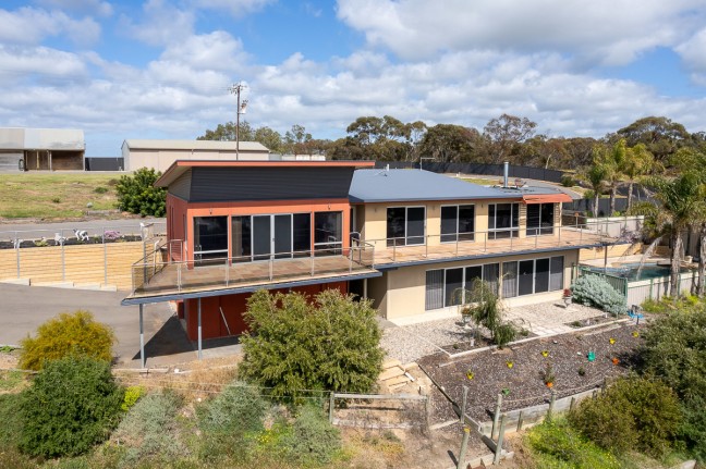 Large Land, Large Home, Large River Views
