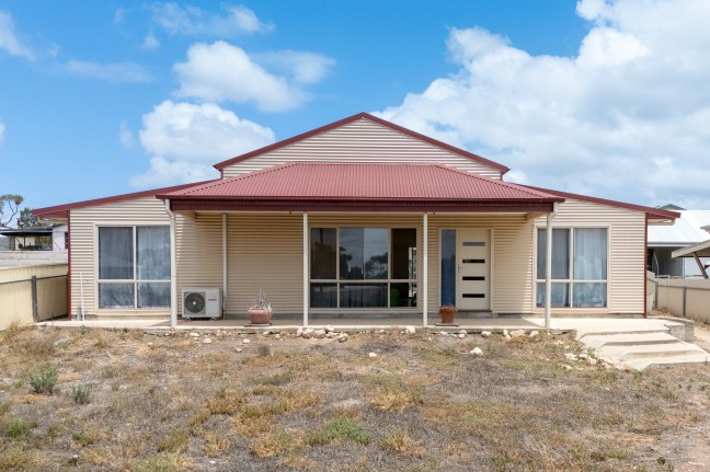 Large Land - Large Living