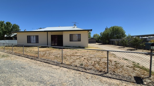 Family home on large allotment