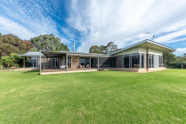 Exceptional Property on Rivers Bank