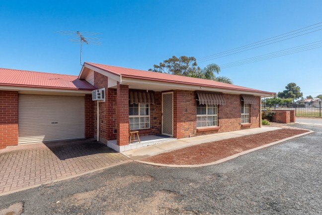 Tidy Unit in Central Locale