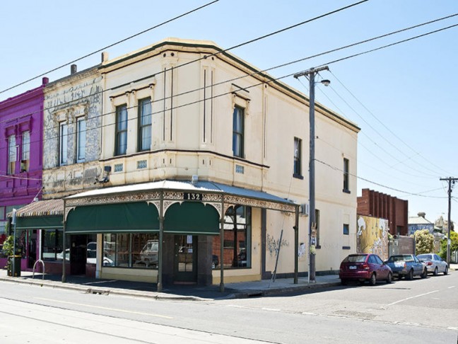 LYGON STREET VICTORIAN TERRACE RESTAURANT WITH DWELLING. GREAT CORNER LOCATION. LACE FILIGREE VERANDAH.