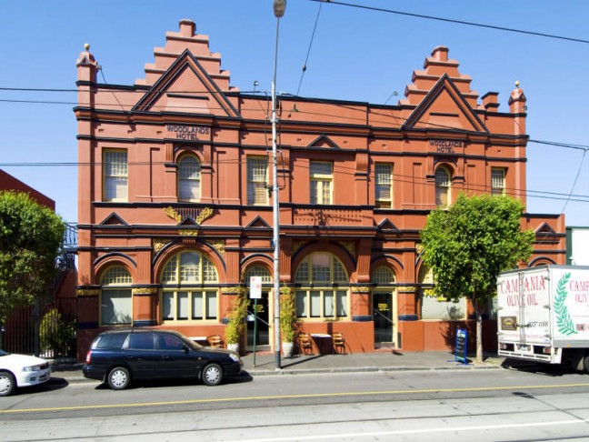 WOODLANDS HOTEL