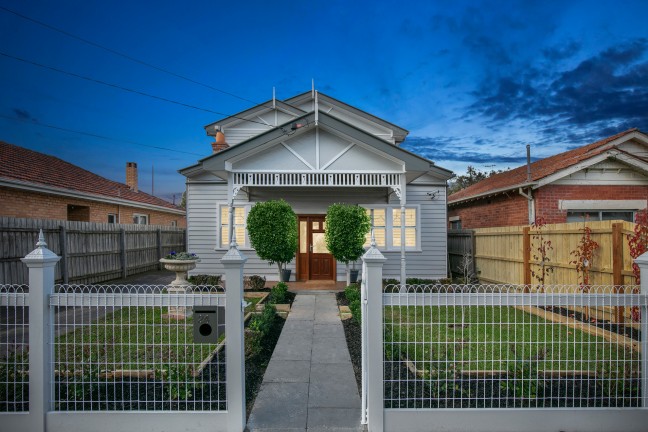 Instant Appeal, Entertainer's Delight!