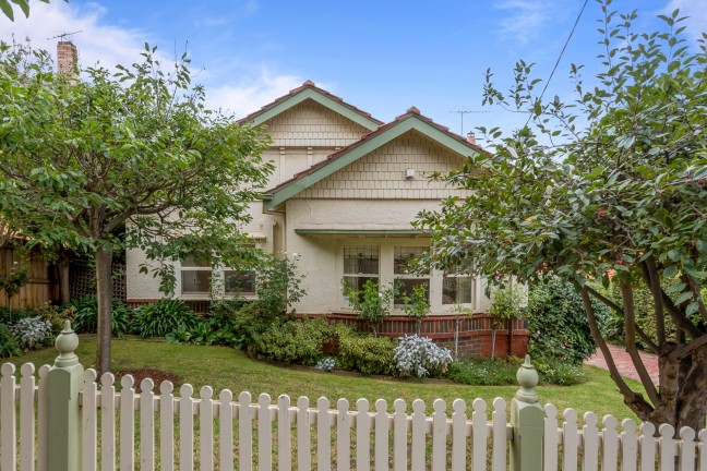 Period-Flare Jewel in Prestigious Locale