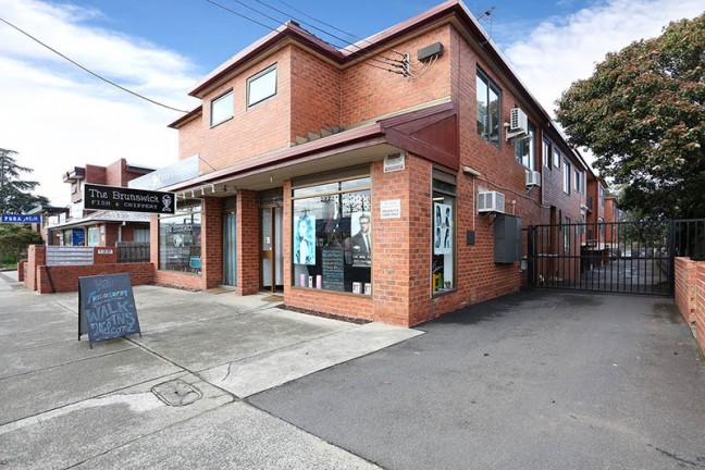 Spacious Apartment, Convenient Location!