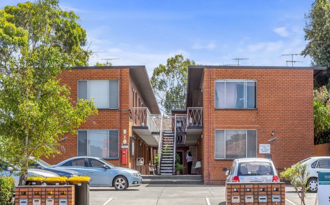 12 Apartments Selling in One Lot!