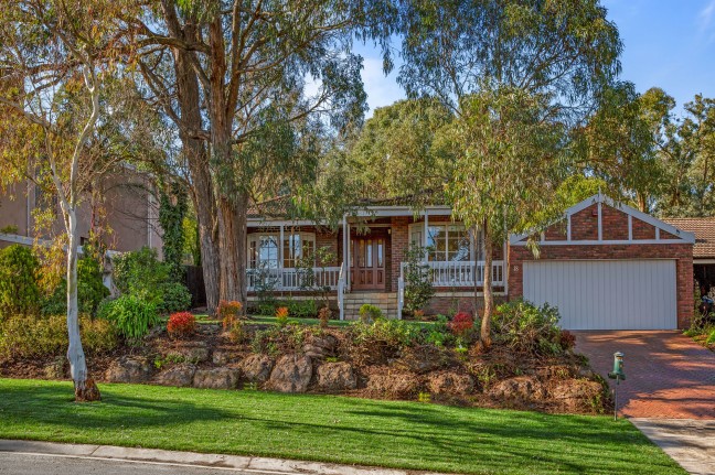 Family Home Adjoining St Helena Reserve