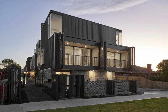 Modern Townhouse in Convenient Location!