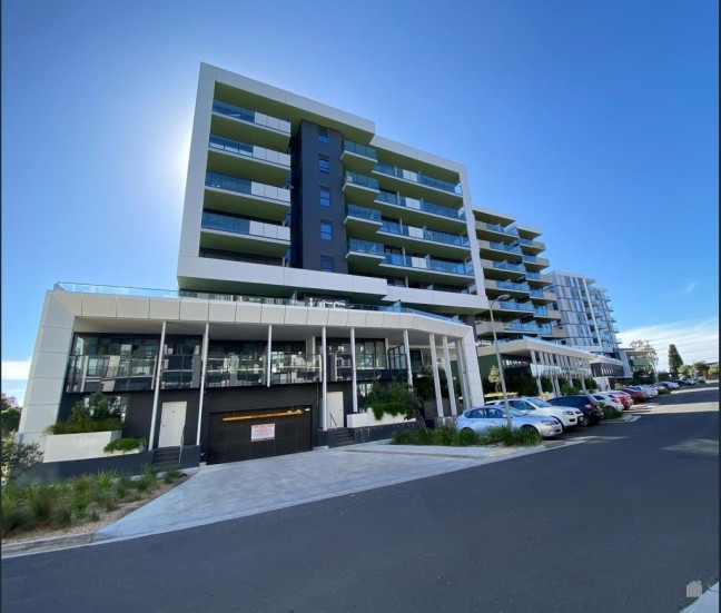 Modern Comfort with Healthy Lifestyle Options!