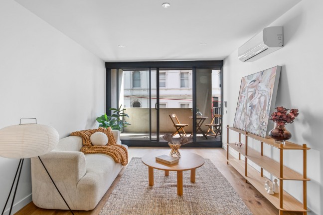 Sleek, Chic Apartment, Urban Lifestlye