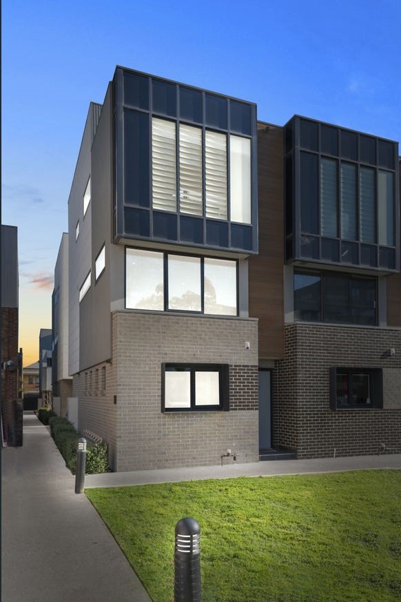 Modern Comfort Meets Prime Location - Your Perfect Townhouse Awaits!