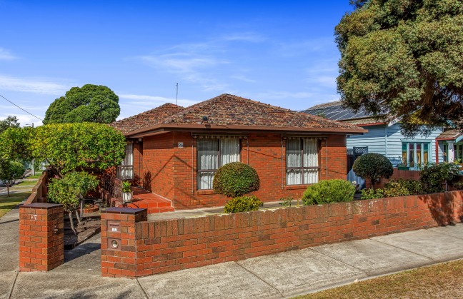 Extra Large House in Perfect Location!