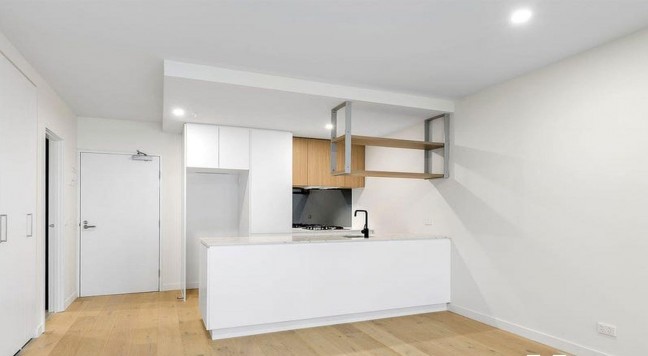 Spacious Apartment with Large Balcony!