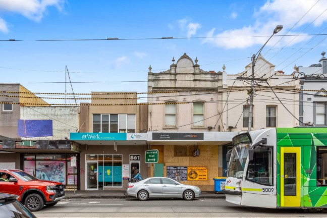 Bright Office Space- Incentives Available for Long Term Lease