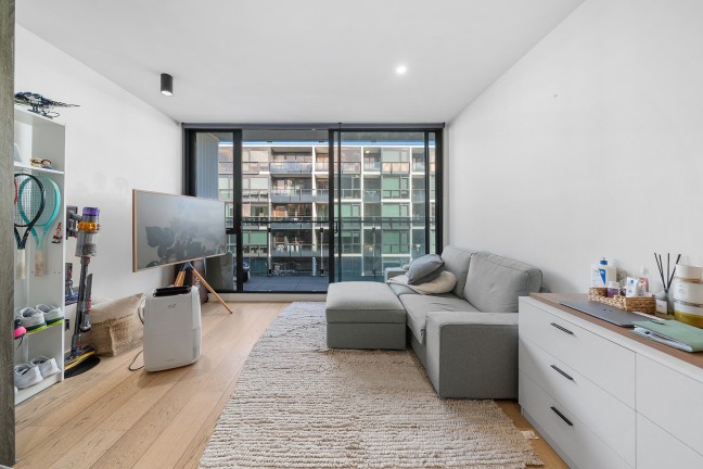 Sleek Style, Amazing Location!