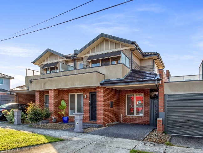 Street Frontage, Modern Townhouse