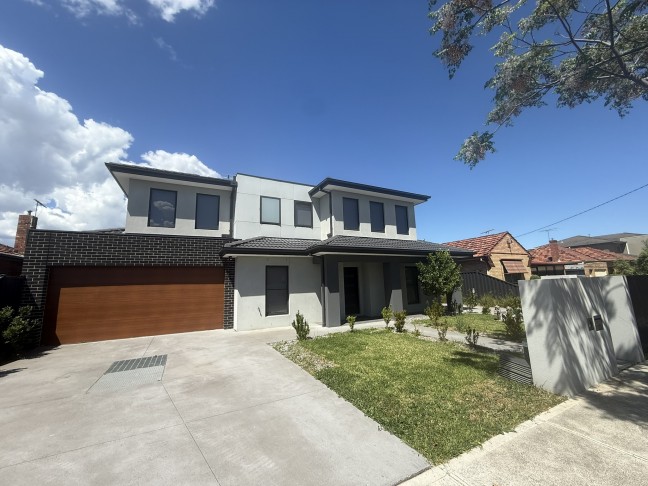 Spacious & Stylish Living in Prime Location!