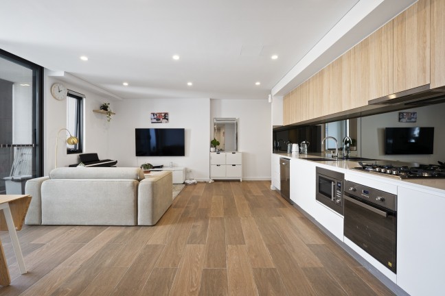 Stylish One Bedroom Apartment with Media Room and Study 92sqm