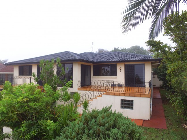 Rare Escarpment Views ~ Huge Potential