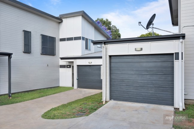 Investors Take Note - Modern Townhouse Returning $350per/week