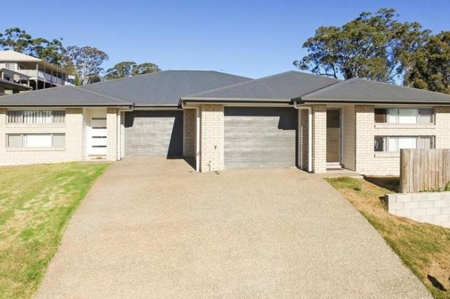 Modern Duplex with Great Return in Fantastic Location!
