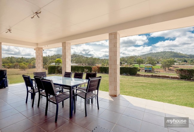 Open ~ Spacious ~ Multiple Living on 1 Acre+!