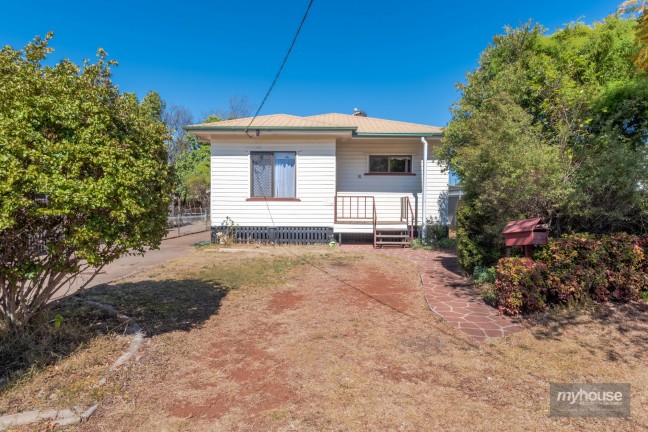Solid Low Maintenance Home on the CBD's Fringe!!