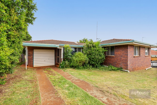 Best Brick Buy in Fantastic Location!