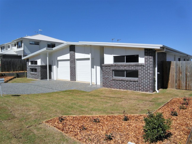 Modern Duplex Opportunity in Popular Darling Heights!!
