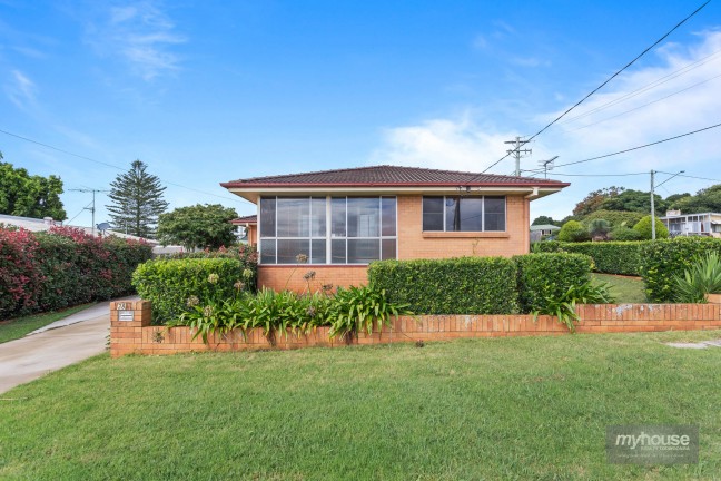 Immaculate Home in Idyllic Location