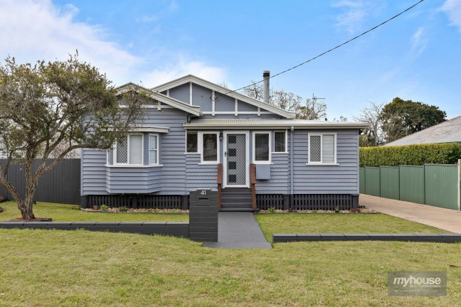 ~ Picture Perfect ~ Renovated Double Gable ~