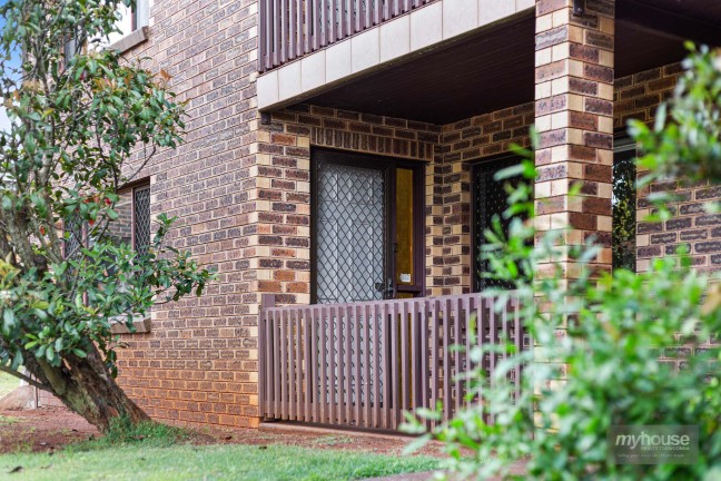 Beautifully Renovated, Private & Spacious Ground Floor Unit