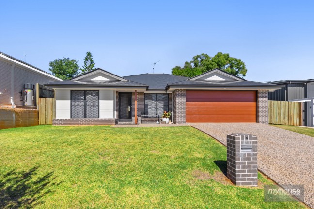 Stylish 'As New' East-side Home...just Minutes to the CBD!!