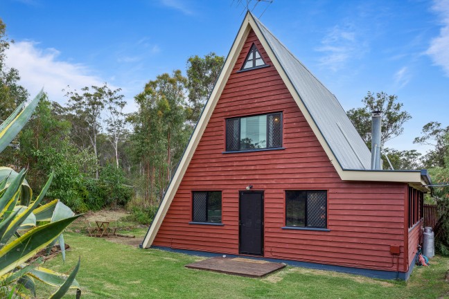 Stunning Lifestyle Property with Self-Contained Granny Flat!!
